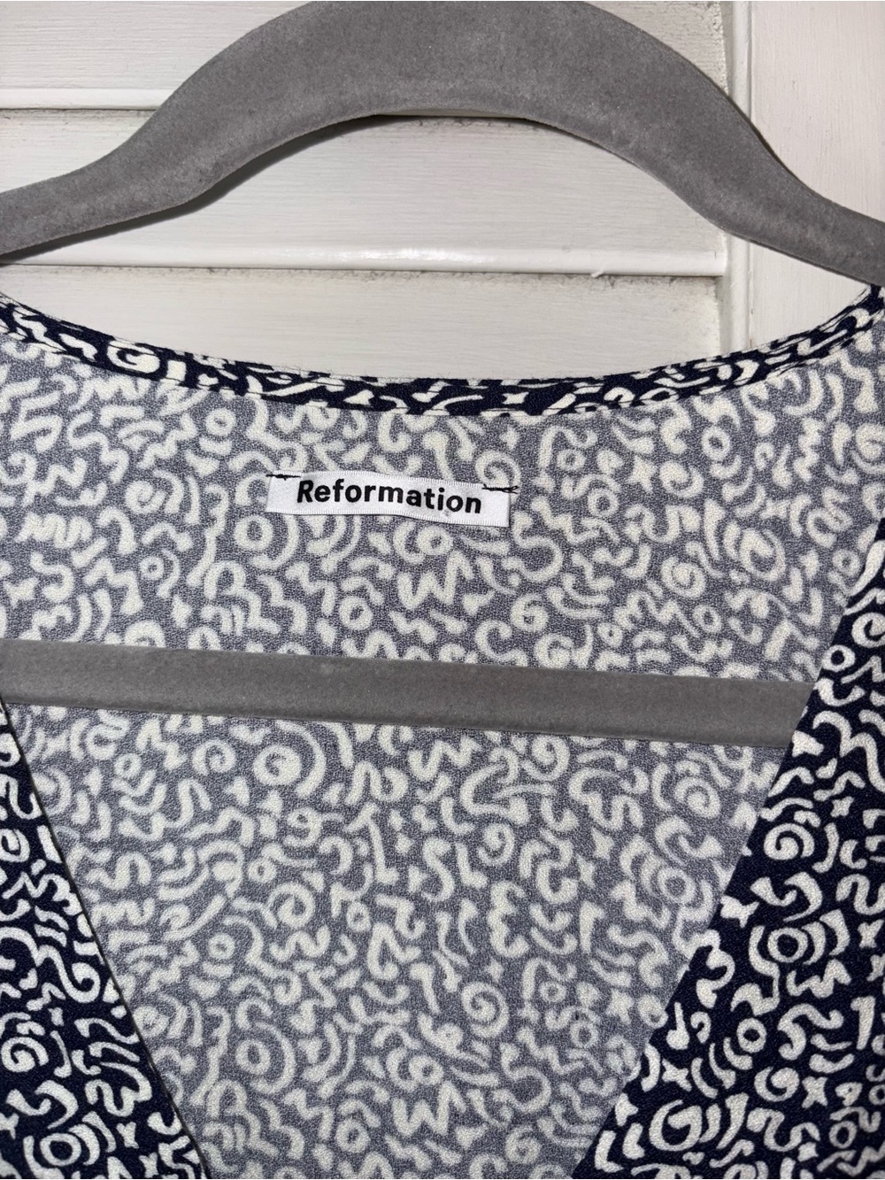 Reformation Bella Blue White Fitted V Neck Cap Sleeve Top size 4 - Picture 5 of 9